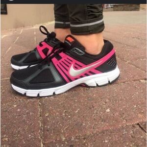 Nike Downshifter 5Women’s Running Sneaker